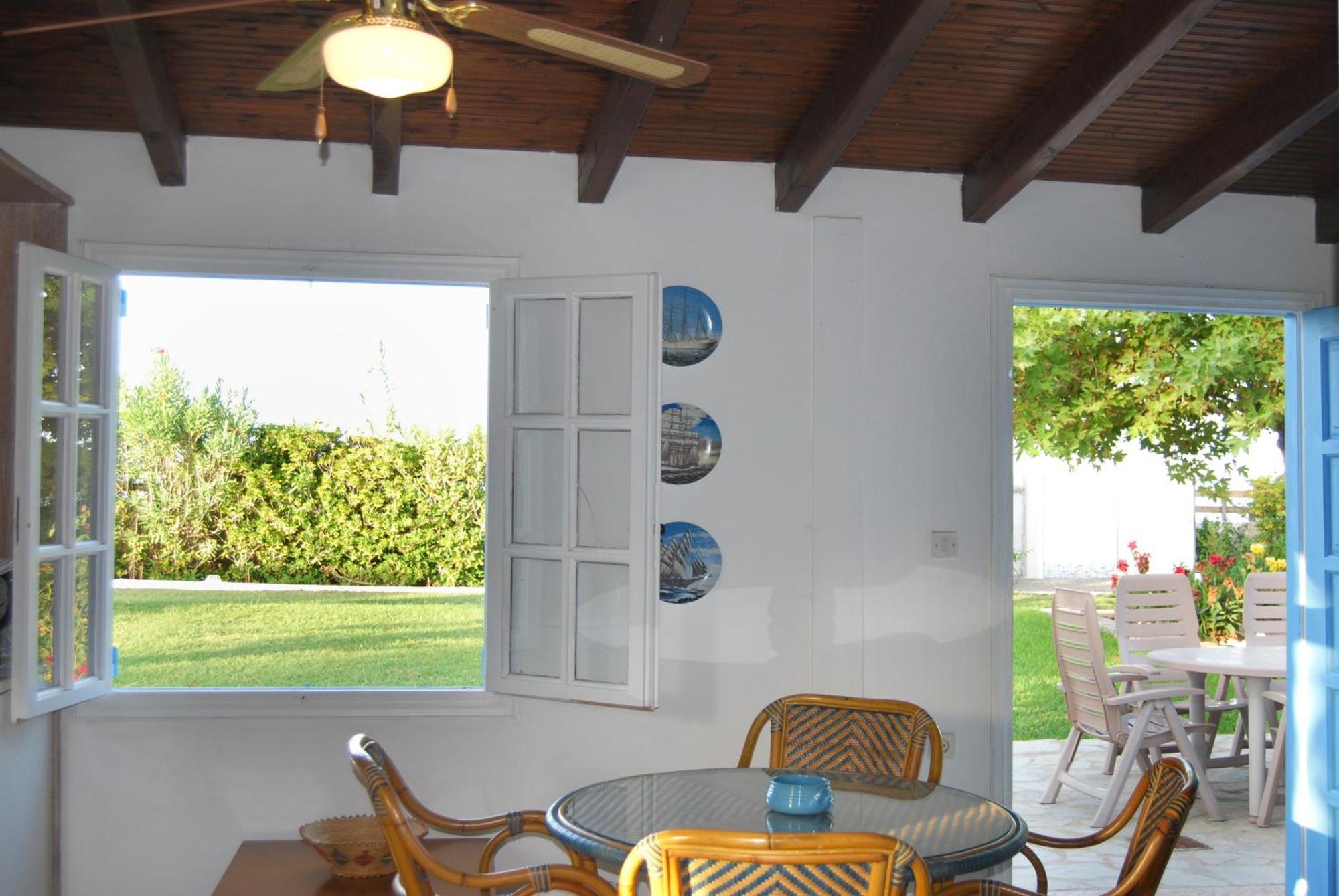 Villa Акрата Екстериор снимка