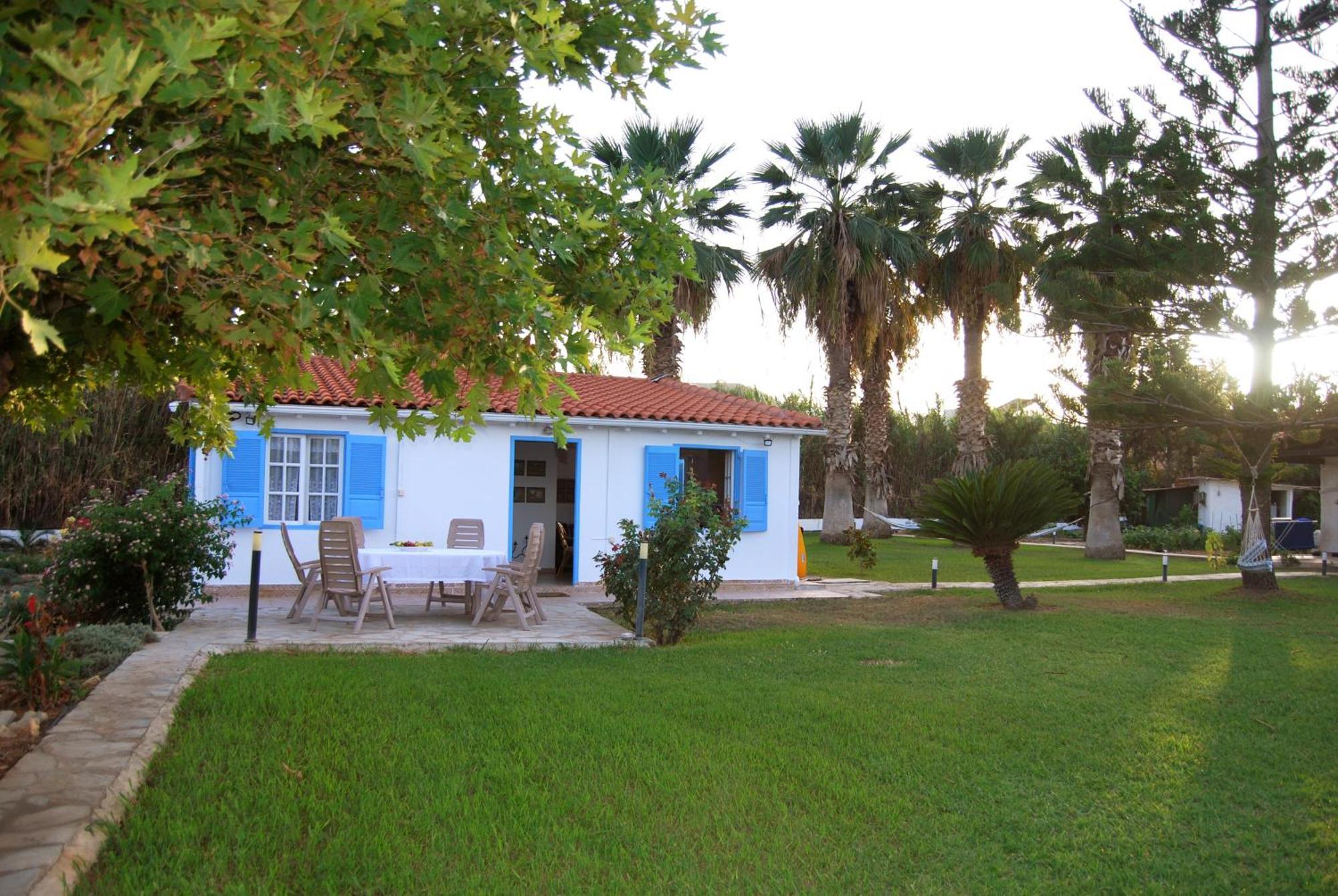 Villa Акрата Екстериор снимка