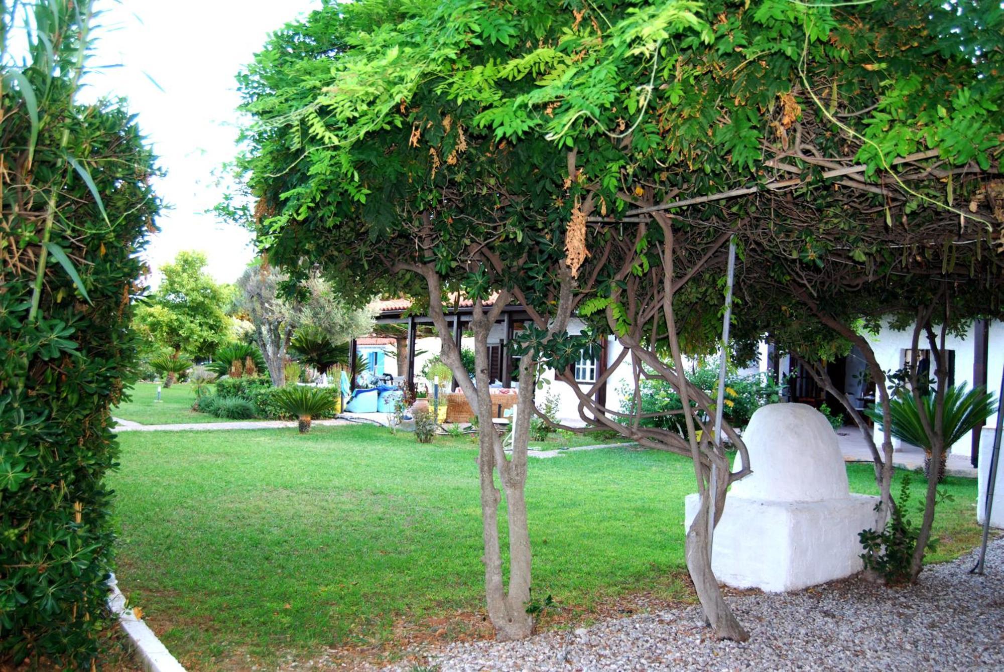 Villa Акрата Екстериор снимка